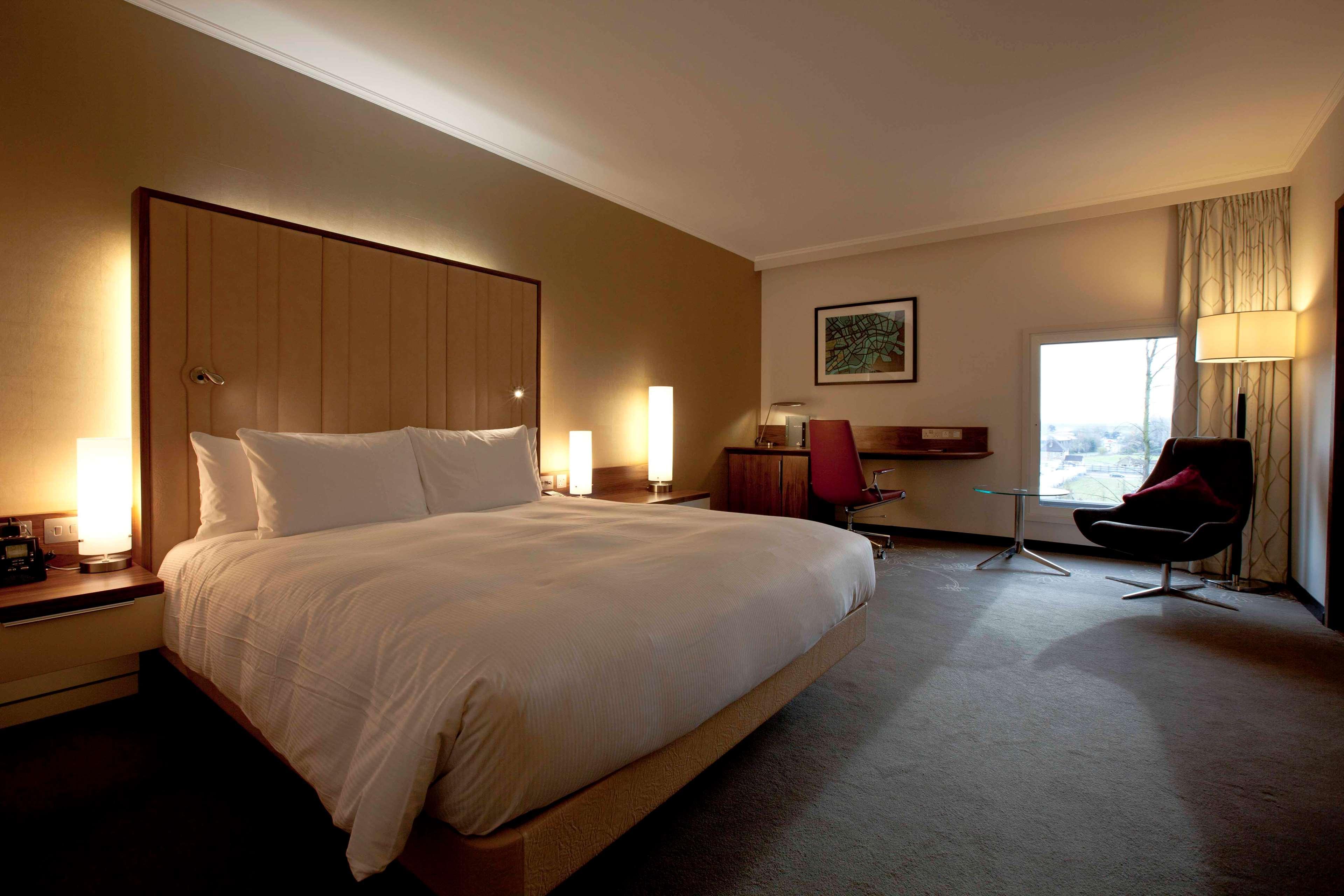 Hilton London Heathrow Airport Terminal 5 Hotel Hillingdon Bilik gambar