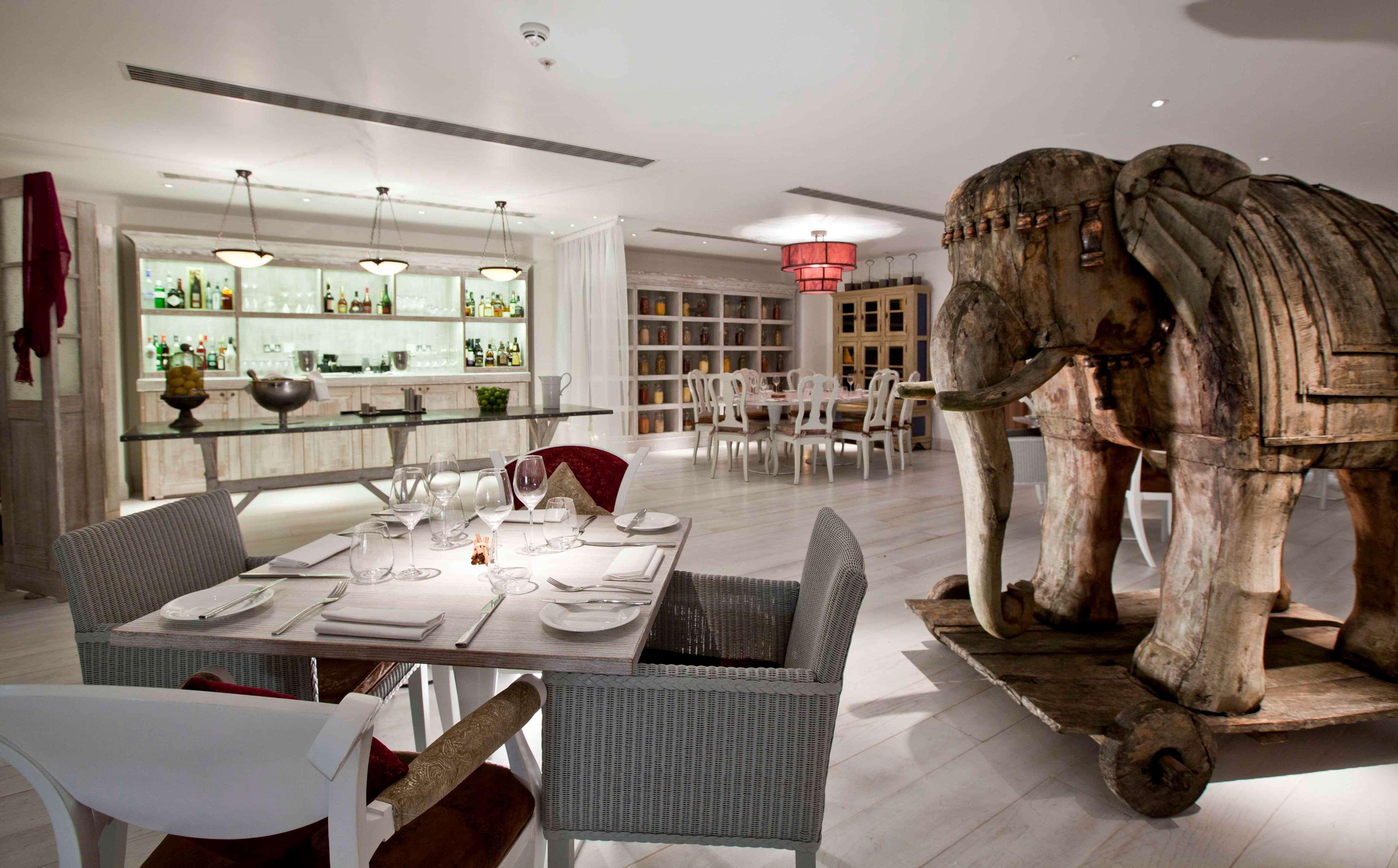 Hilton London Heathrow Airport Terminal 5 Hotel Hillingdon Restoran gambar