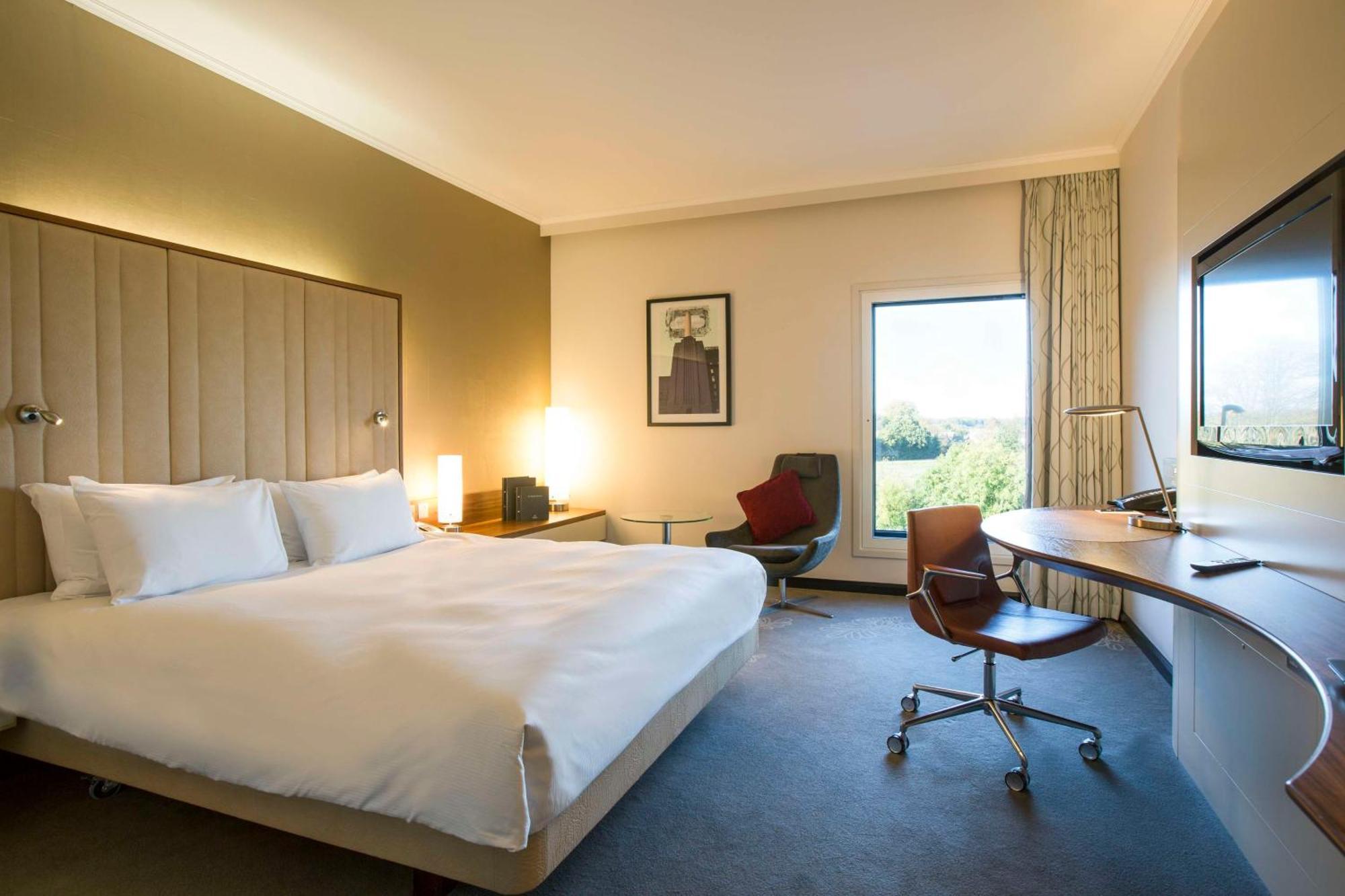 Hilton London Heathrow Airport Terminal 5 Hotel Hillingdon Luaran gambar