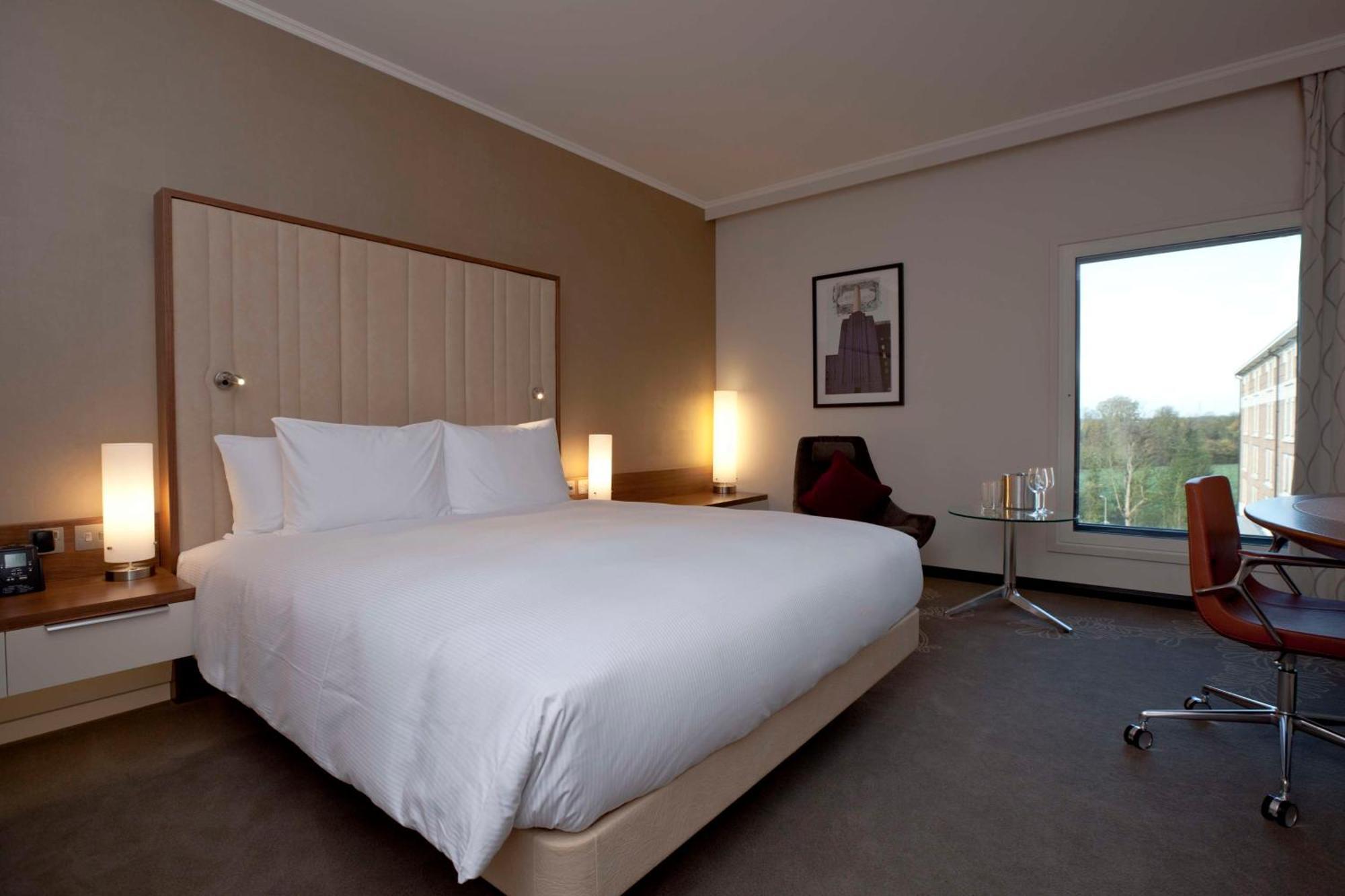 Hilton London Heathrow Airport Terminal 5 Hotel Hillingdon Luaran gambar